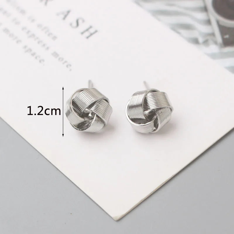 Panqureli® Kleine goldfarbene Metall-Ohrstecker für Damen mit gedrehtem rundem Design – außergewöhnlicher Modeschmuck