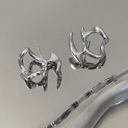 Panqureli® Unregelmäßige silberfarbene Ohrringe in fließender Optik im Y2K-Stil – geometrischer Hip-Hop- und Punk-Ohrschmuck für Damen und Mädchen, Trend 2024