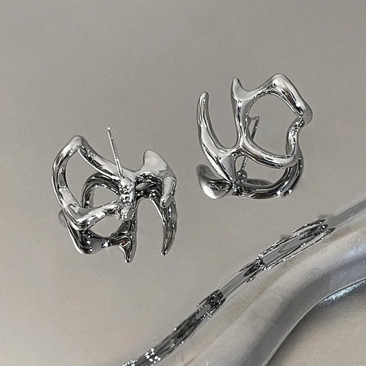 Panqureli® Unregelmäßige silberfarbene Ohrringe in fließender Optik im Y2K-Stil – geometrischer Hip-Hop- und Punk-Ohrschmuck für Damen und Mädchen, Trend 2024