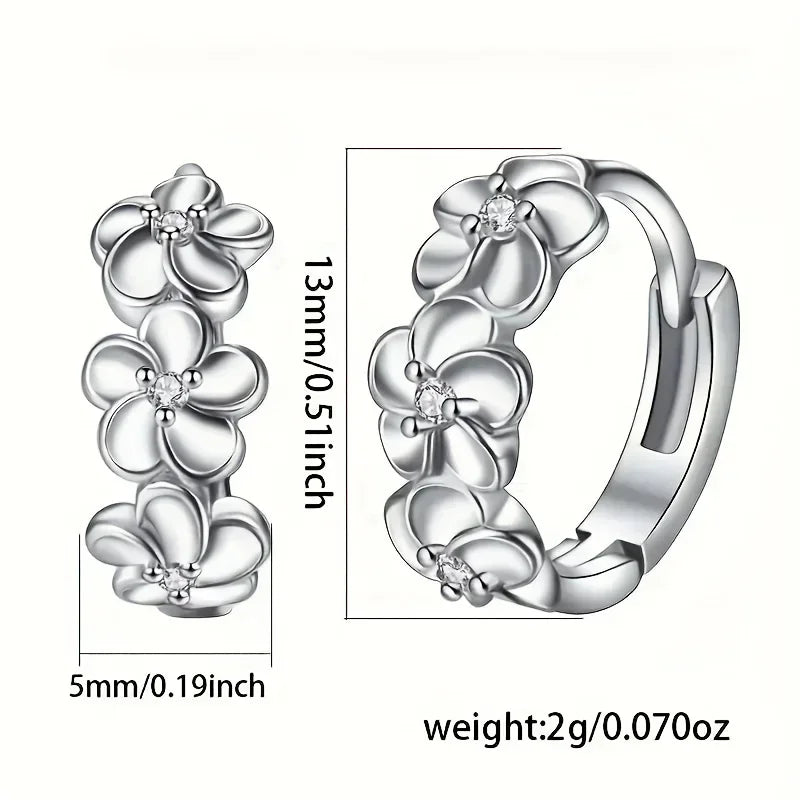 Panqureli® Elegante Creolen aus 925er Sterlingsilber mit Kamelienmuster – zartes Geschenk für Damen und Mädchen, passend für Alltag und Freizeit