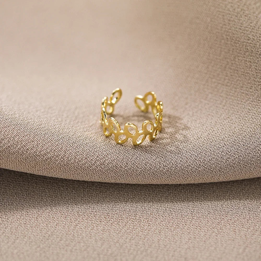 Panqureli® 5-teiliges Set silberfarbener Ohrclips mit Blattmotiv für Damen und Herren – schlichte C-förmige Ear Cuffs ohne Ohrloch