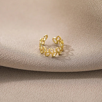 Panqureli® 5-teiliges Set silberfarbener Ohrclips mit Blattmotiv für Damen und Herren – schlichte C-förmige Ear Cuffs ohne Ohrloch