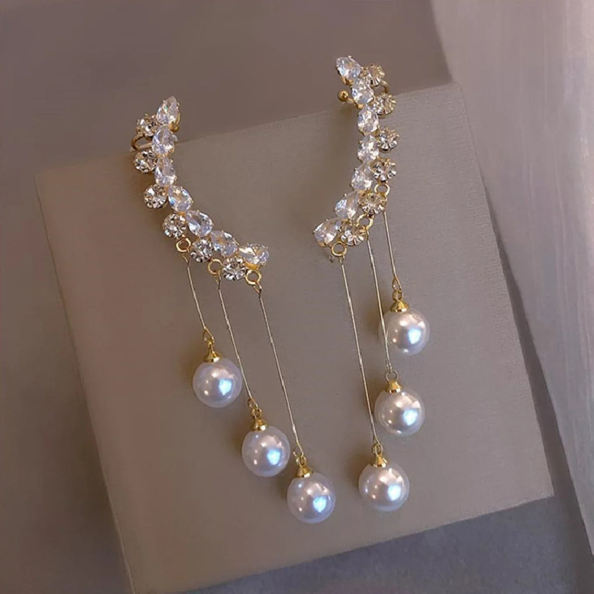 Panqureli® 2 elegante lange Ohrringe für Damen mit Diamantbesatz, Perlen und geometrischem Design – für Partys und Abendveranstaltungen