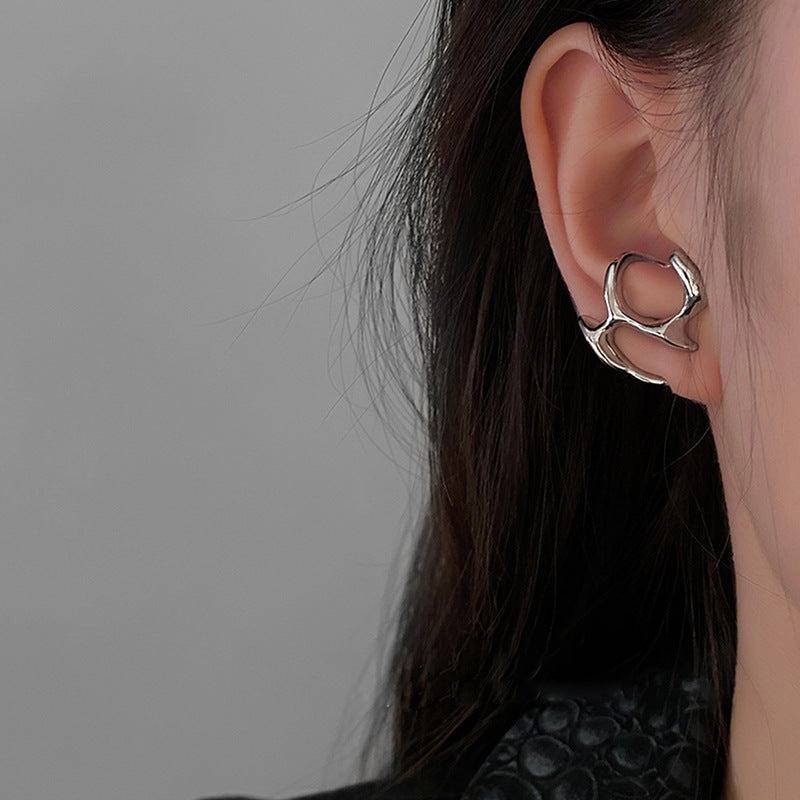 Panqureli® Unregelmäßige silberfarbene Ohrringe in fließender Optik im Y2K-Stil – geometrischer Hip-Hop- und Punk-Ohrschmuck für Damen und Mädchen, Trend 2024