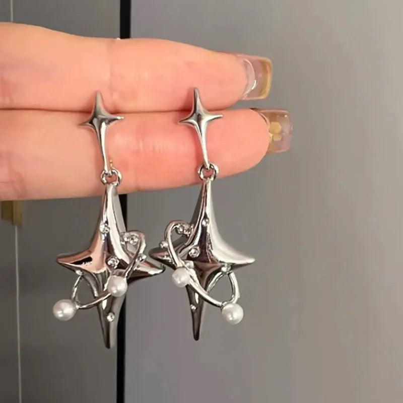 Panqureli® Unregelmäßige silberfarbene Ohrringe in fließender Optik im Y2K-Stil – geometrischer Hip-Hop- und Punk-Ohrschmuck für Damen und Mädchen, Trend 2024
